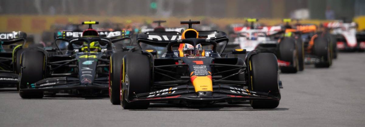 Max Verstappen (NLD) Red Bull Racing RB19 leads at the start of the race. 18.06.2023. Formula 1 World Championship, Rd 9, Canadian Grand Prix, Montreal, Canada, Race Day. - www.xpbimages.com, EMail: requests@xpbimages.com © Copyright: Price / XPB Images